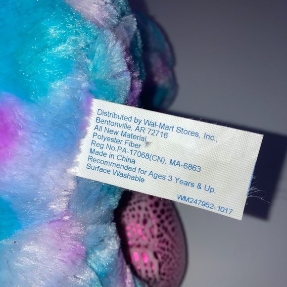 Large 15.5" Stuffed Plush Cat with Big Eyes - Picture 4 of 7